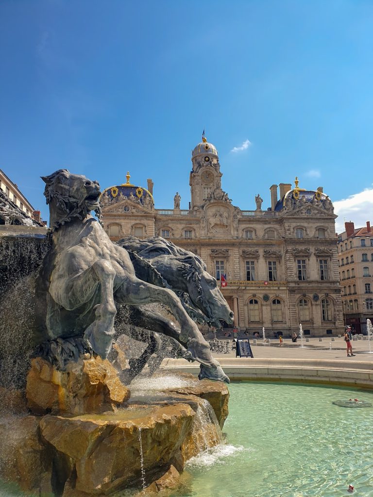 hôtel Lyon : quels quartiers visiter lors d'un weekend à Lyon